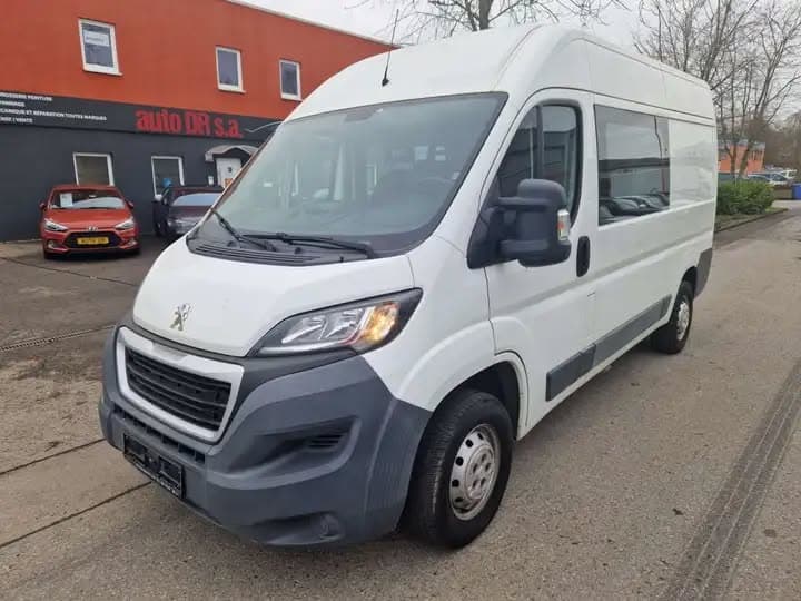 Peugeot € 12.300