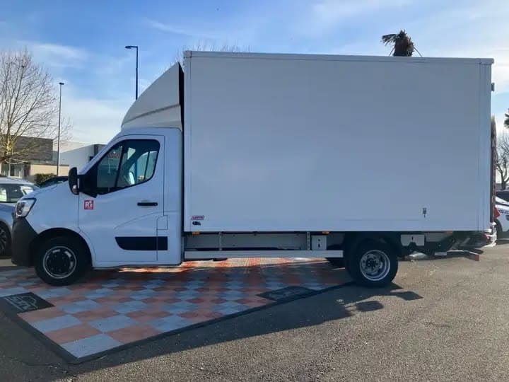 Renault Master 04